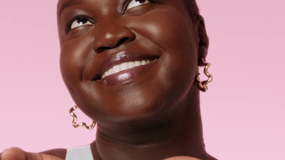 REVLON Glimmer Blush Drops_Application